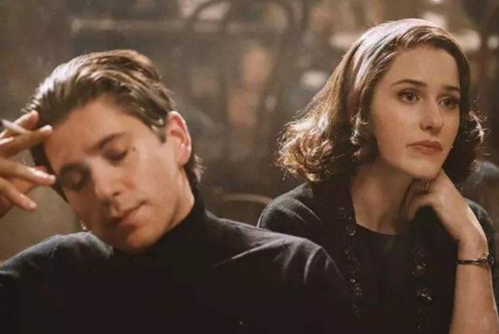 夫妻雙方出軌的不同表現有哪些？