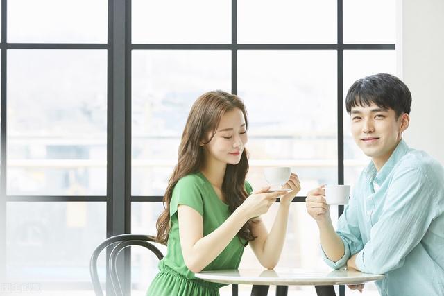 如何高情商回復(fù)別人的贊美，情商低的趕緊學(xué)起來！