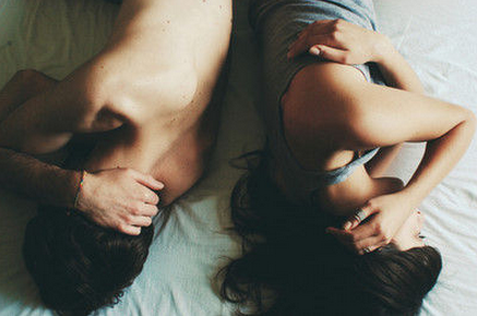 性冷淡的表現(xiàn)癥狀，應(yīng)該進(jìn)行什么治療？