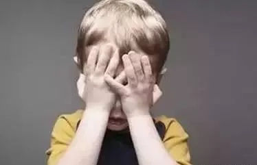 選擇性社交恐懼癥是什么病，應(yīng)該如何改善呢？