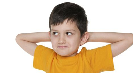 孩子社交障礙的表現(xiàn)，有什么方法改善？