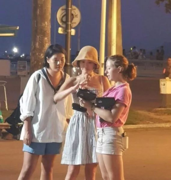 離婚后她像換了個人,出軌or騙婚,她只字不提