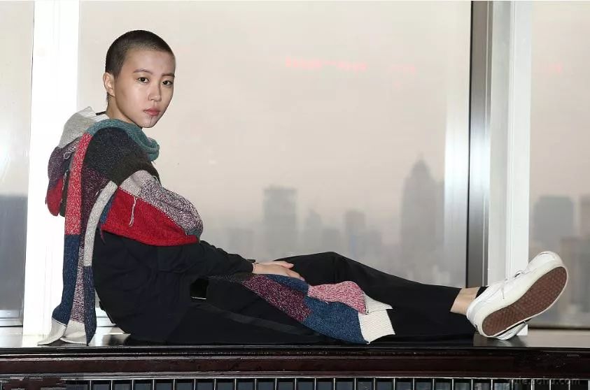 光頭的女人不好惹、最好也不要惹光頭的女人