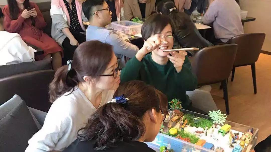 覺察自我，由內(nèi)而外提升領(lǐng)導力