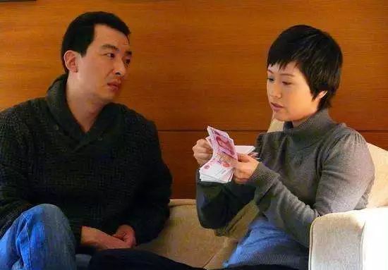 結(jié)婚五年，老婆把“咸魚”的我鞭策入獄