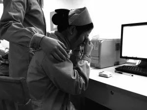 超負(fù)荷工作，面對(duì)死亡威脅！是什么支撐醫(yī)生們的靈魂