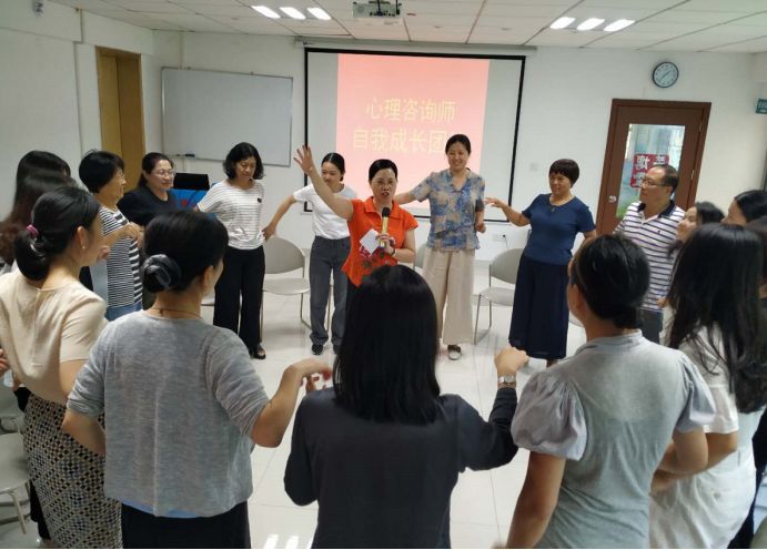 做心理行業(yè)專業(yè)人，行心理事業(yè)專業(yè)事