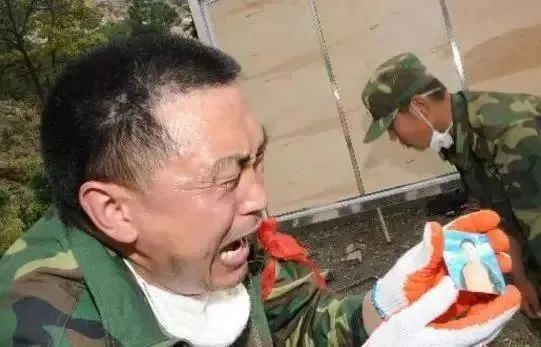 痛哭、失眠、崩潰：疫情過(guò)后，他們是最痛苦的人
