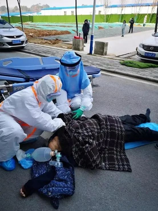 痛哭、失眠、崩潰：疫情過(guò)后，他們是最痛苦的人