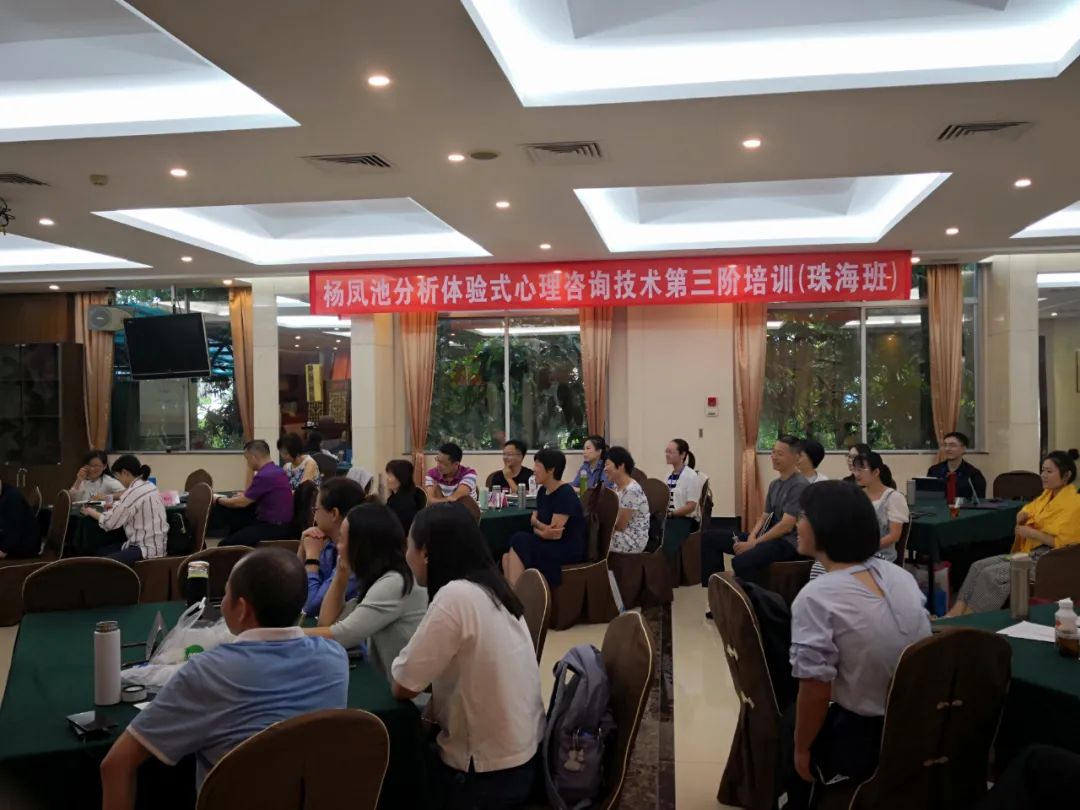 從學(xué)習(xí)的本質(zhì)，分析體驗(yàn)式心理咨詢是如何起效的
