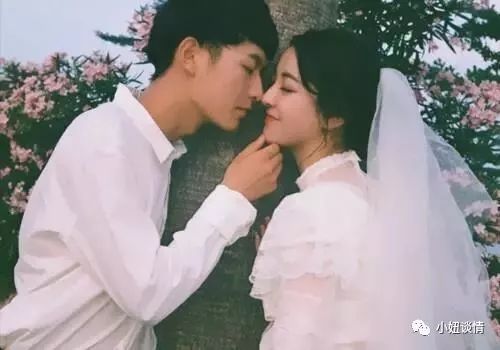 男人也需要鼓勵(lì)，但不是贊揚(yáng)