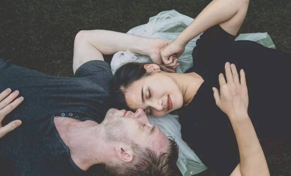床上無性，床下隨便，中年夫妻的婚姻真相