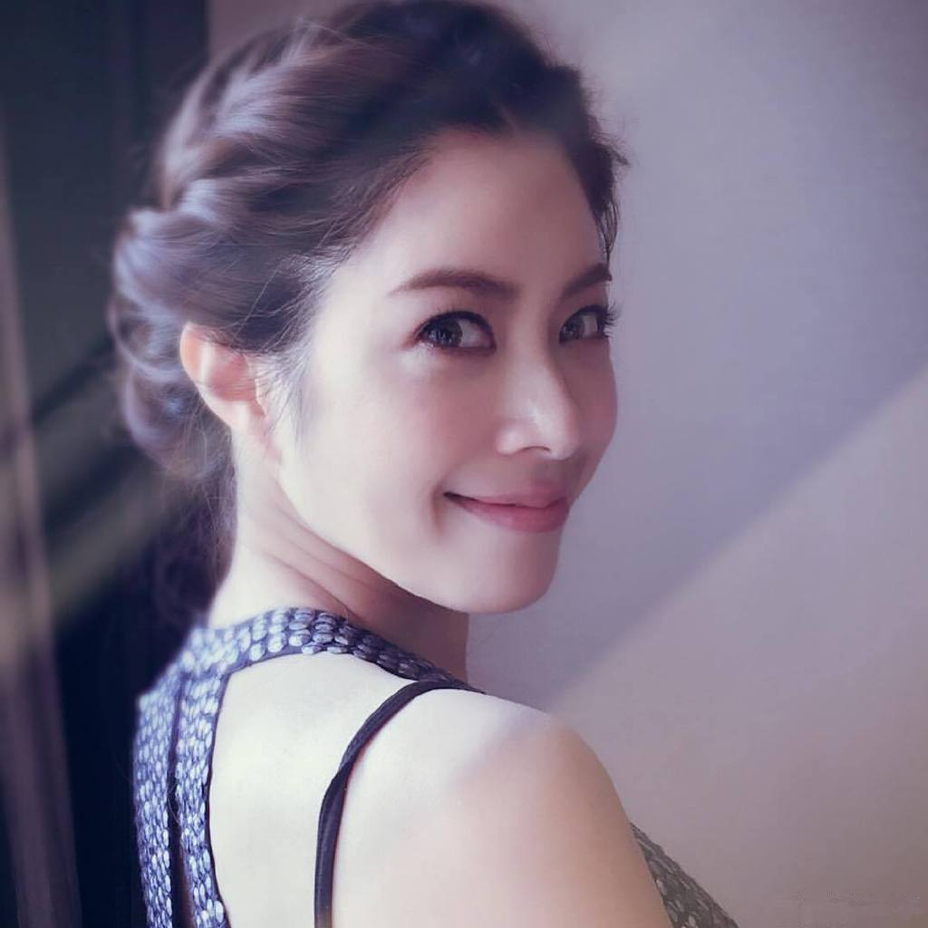 女生發(fā)傷感朋友圈引前男友報(bào)警上熱搜，說明了一件事