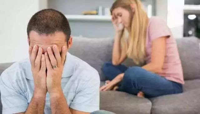 外遇心理學(xué)：撞見(jiàn)另一半出軌，應(yīng)該怎么面對(duì)？