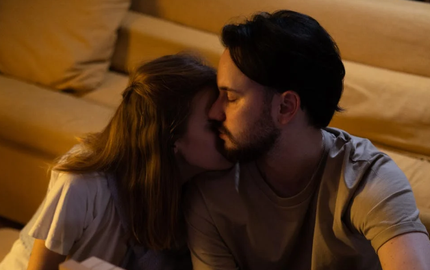 如何反轉(zhuǎn)男人冷淡思維，成為讓他朝思暮想的女人？
