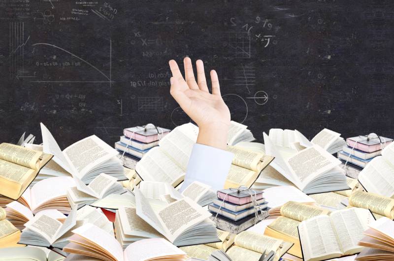 成年人生存法則：哭講究性價(jià)比，崩潰僅自己可見