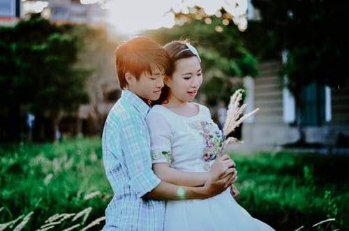 高情商女生撩男生的聊天記錄-高情商女人主動(dòng)發(fā)微信