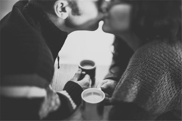 女生分手后的心理階段-女人主動(dòng)分手后的心理階段