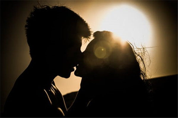 老公不愛你了該離婚嗎?男人真的決定放棄還能挽回嗎