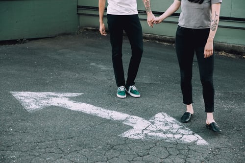 男人婚前出軌說(shuō)明什么?新婚就出軌的男人心理