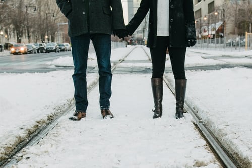 男人婚前出軌說(shuō)明什么?新婚就出軌的男人心理