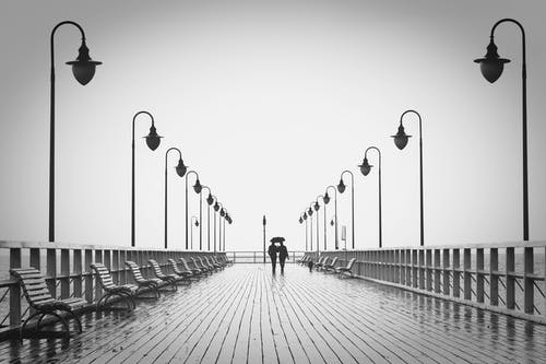 最讓男人心動的肢體接觸-男生最經(jīng)不起女生哪種撩