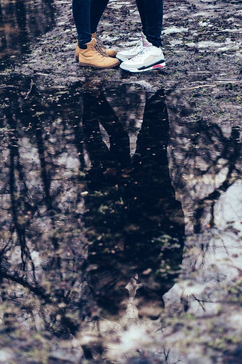 老公吵架動(dòng)手怎么辦?男人對(duì)你動(dòng)手說明什么
