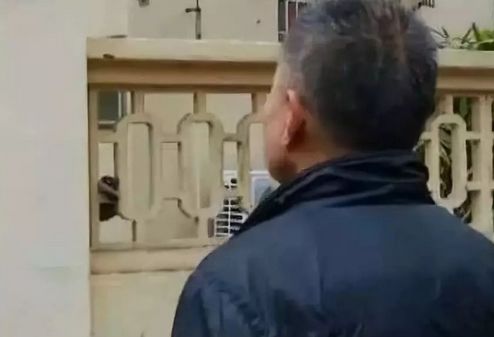 伊能靜兒子穿性感女裝：我不想做男人，有錯(cuò)嗎？