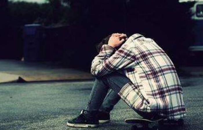 分手后男人還愛你的表現(xiàn) 分手后男人還愛你的表現(xiàn)