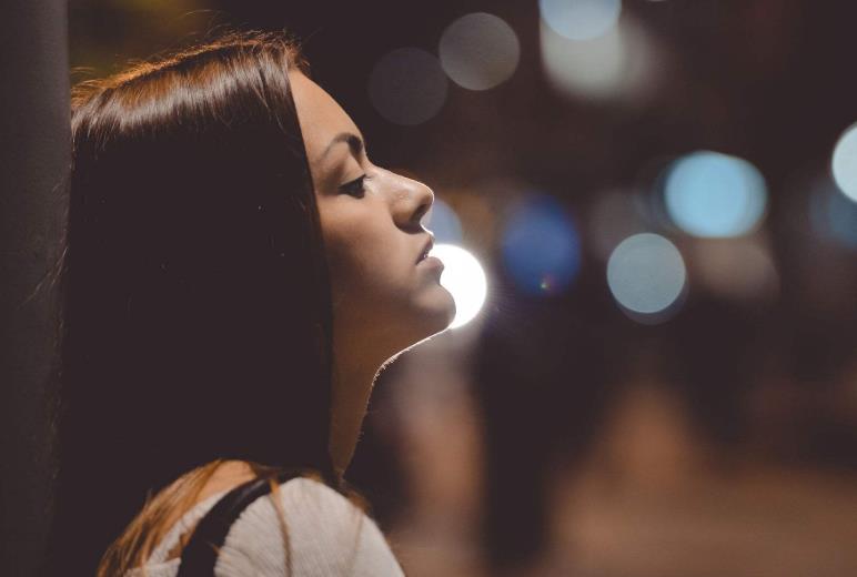 攜手同行預(yù)防自殺 攜手同行預(yù)防自殺