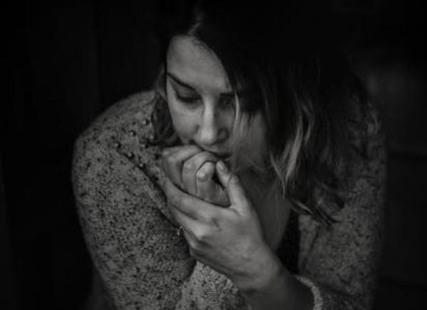 我們?cè)撊绾螌?duì)待焦慮情緒