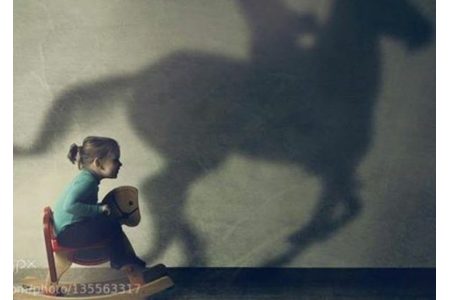 你是活在自己編織的夢里嘛？