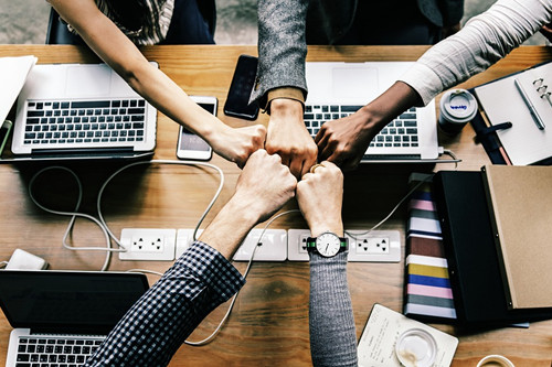 職場中，你會遭到同事排擠打壓嗎？