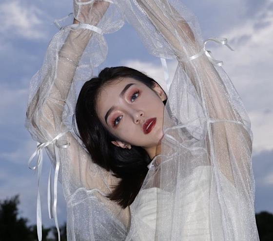 二十歲和三十歲女生的區(qū)別在于？