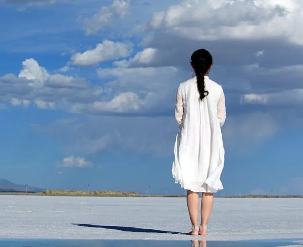 不要因?yàn)閯e人而消耗自己 不要因?yàn)閯e人而消耗自己