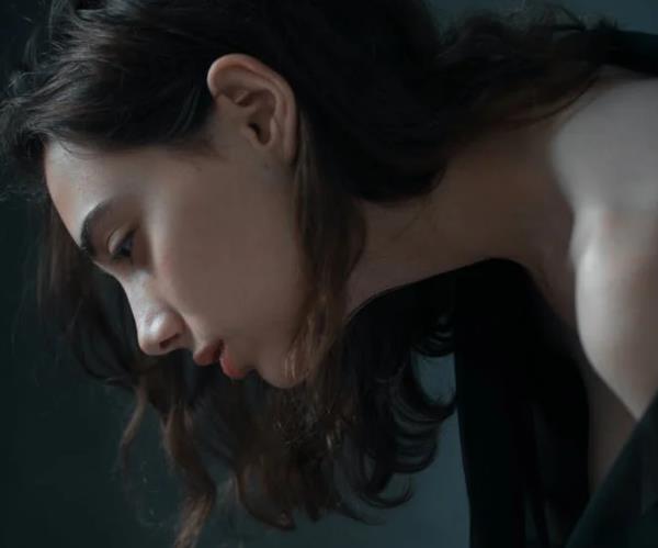 女人比男人疑心重的原因是什么？