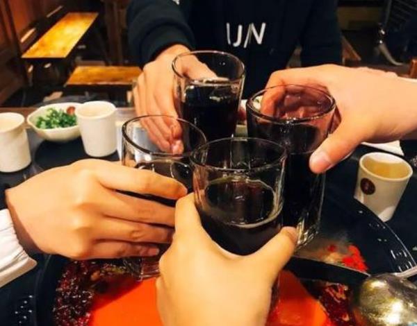如何逃離酒桌文化？