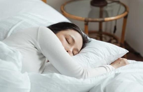 夢(mèng)游的原因是什么？