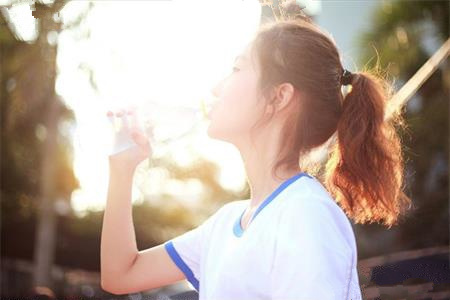 測試校園中毒事件你會中槍嗎