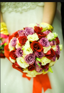 心理測試：四個手捧花，你會選哪個，測你身邊小人多還是貴人多？