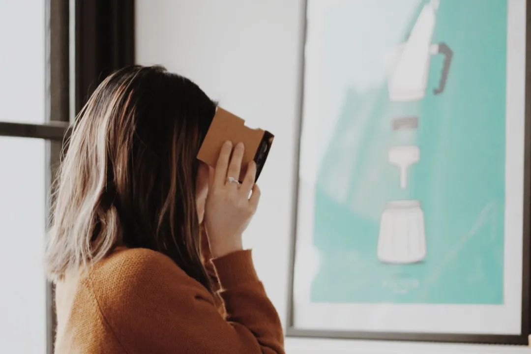 排隊(duì)8小時(shí)500元買杯奶茶，這種瘋狂有心理依據(jù)嗎？