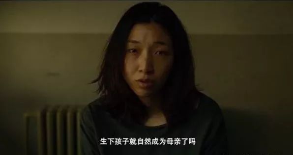 女?huà)雺嫎?，父親不愿救、又不是兒子！巨嬰型父母有多可怕