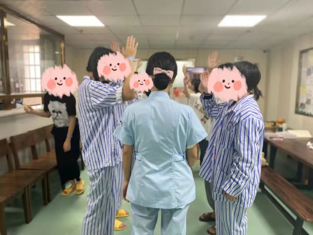 社交牛逼癥遇上社交恐懼癥，是這個時代的集體疾病