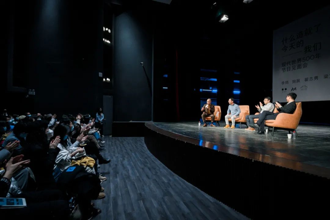 我們?yōu)槭裁匆鲆粰n“販賣焦慮”的節(jié)目？