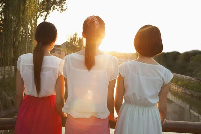 有比學(xué)生早戀更危害的行為，“毒友誼”傷害更大