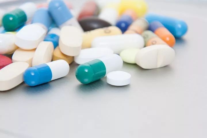 治療抑郁癥，應(yīng)該用什么抗抑郁癥藥物？