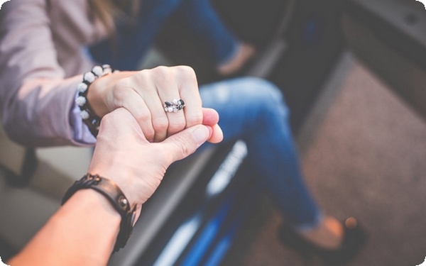 家暴男人潛在10個特征(什么樣才算家暴)